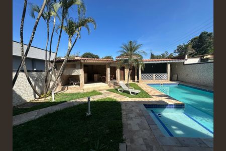 Casa de condomínio para alugar com 270m², 3 quartos e 4 vagas Casa de condomínio para alugar com 270m², 3 quartos e 4 vagasPiscina