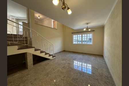 Casa de condomínio para alugar com 270m², 3 quartos e 4 vagas Casa de condomínio para alugar com 270m², 3 quartos e 4 vagasSala de Jantar