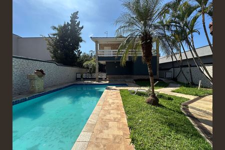 Casa de condomínio para alugar com 270m², 3 quartos e 4 vagas Casa de condomínio para alugar com 270m², 3 quartos e 4 vagasPiscina