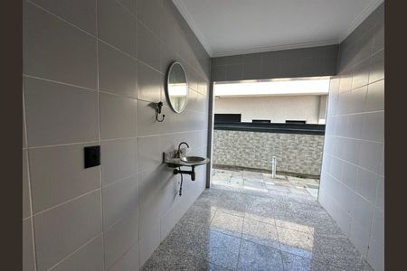Casa de condomínio para alugar com 270m², 3 quartos e 4 vagas Casa de condomínio para alugar com 270m², 3 quartos e 4 vagasÁrea de Serviço
