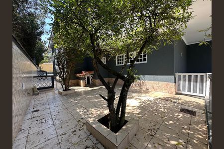 Casa de condomínio para alugar com 270m², 3 quartos e 4 vagas Casa de condomínio para alugar com 270m², 3 quartos e 4 vagasQuintal