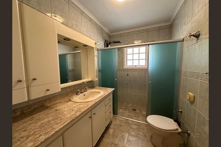 Casa de condomínio para alugar com 270m², 3 quartos e 4 vagas Casa de condomínio para alugar com 270m², 3 quartos e 4 vagasBanheiro Social 1