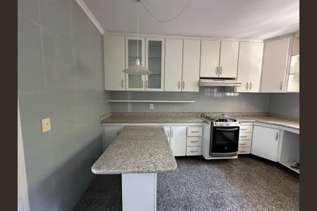 Casa de condomínio para alugar com 270m², 3 quartos e 4 vagas Casa de condomínio para alugar com 270m², 3 quartos e 4 vagasCozinha