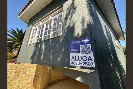 Casa de condomínio para alugar com 270m², 3 quartos e 4 vagas Casa de condomínio para alugar com 270m², 3 quartos e 4 vagasFachada