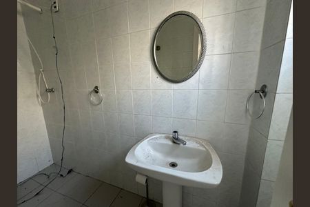 Casa de condomínio para alugar com 270m², 3 quartos e 4 vagas Casa de condomínio para alugar com 270m², 3 quartos e 4 vagasBanheiro de serviço