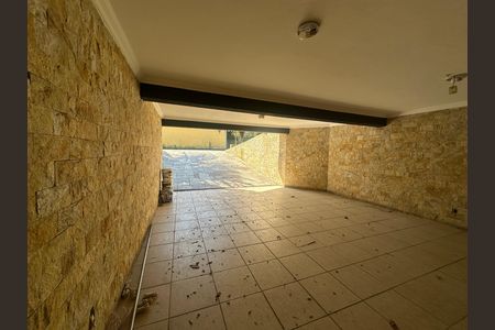 Casa de condomínio para alugar com 270m², 3 quartos e 4 vagas Casa de condomínio para alugar com 270m², 3 quartos e 4 vagasGaragem