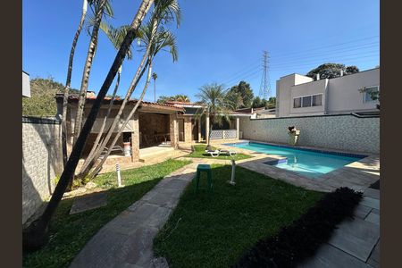 Casa de condomínio para alugar com 270m², 3 quartos e 4 vagas Casa de condomínio para alugar com 270m², 3 quartos e 4 vagasPiscina