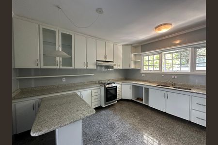 Casa de condomínio para alugar com 270m², 3 quartos e 4 vagas Casa de condomínio para alugar com 270m², 3 quartos e 4 vagasCozinha
