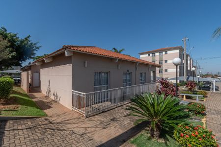 Apartamento para alugar com 48m², 2 quartos e 1 vagaÁrea comum - Salão de festas