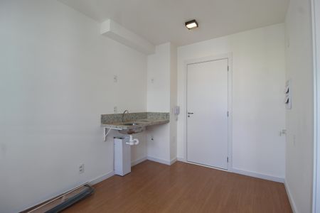 Sala/Cozinha de apartamento à venda com 1 quarto, 24m² em Vila Nova Conceição, São Paulo