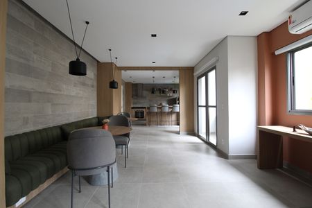 Apartamento à venda com 24m², 1 quarto e sem vagaÁrea Comum - Salão de Festas