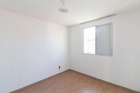 Quarto 2 de apartamento para alugar com 2 quartos, 55m² em Conjunto Residencial José Bonifácio, São Paulo