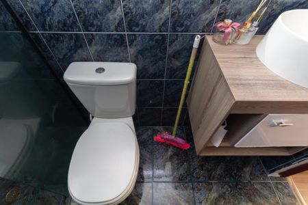 Apartamento à venda com 55m², 2 quartos e sem vaga Apartamento à venda com 55m², 2 quartos e sem vagaBanheiro