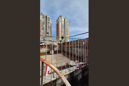 Casa à venda com 170m², 3 quartos e 2 vagas Casa à venda com 170m², 3 quartos e 2 vagasÁrea externa
