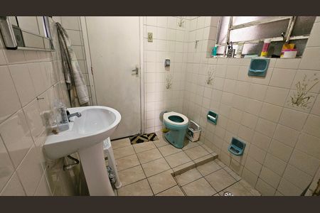 Casa à venda com 170m², 3 quartos e 2 vagas Casa à venda com 170m², 3 quartos e 2 vagasBanheiro