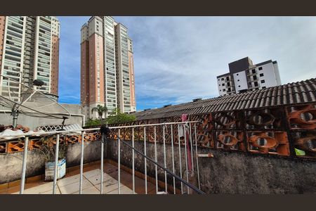 Casa à venda com 170m², 3 quartos e 2 vagas Casa à venda com 170m², 3 quartos e 2 vagasÁrea externa