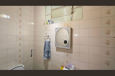 Casa à venda com 170m², 3 quartos e 2 vagas Casa à venda com 170m², 3 quartos e 2 vagasBanheiro