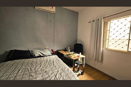 Casa à venda com 170m², 3 quartos e 2 vagas Casa à venda com 170m², 3 quartos e 2 vagasQuarto 3
