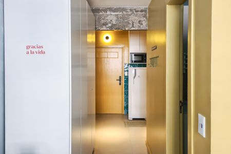 Corredor  de apartamento para alugar com 1 quarto, 31m² em Centro, Rio de Janeiro