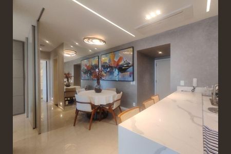 Sala de apartamento para alugar com 1 quarto, 84m² em Barra da Tijuca, Rio de Janeiro