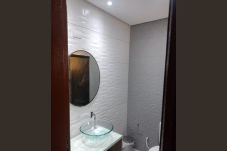 Apartamento à venda com 70m², 3 quartos e 2 vagas Apartamento à venda com 70m², 3 quartos e 2 vagasBanheiro