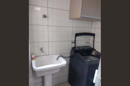 Apartamento à venda com 70m², 3 quartos e 2 vagas Apartamento à venda com 70m², 3 quartos e 2 vagasBanheiro