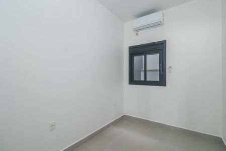 Quarto de apartamento para alugar com 1 quarto, 25m² em Costa E Silva, Porto Alegre