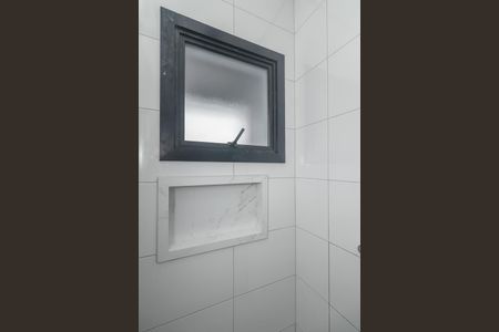Banheiro de apartamento para alugar com 1 quarto, 26m² em Costa E Silva, Porto Alegre