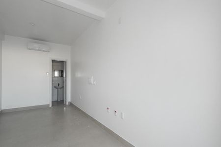 Sala / Quarto / Cozinha de apartamento para alugar com 0 quarto, 17m² em Costa E Silva, Porto Alegre