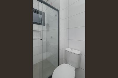 Banheiro de apartamento para alugar com 0 quarto, 17m² em Costa E Silva, Porto Alegre