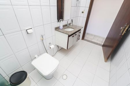 Casa para alugar com 150m², 3 quartos e 2 vagasBanheiro