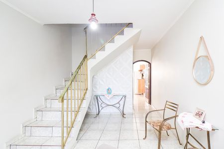 Casa para alugar com 150m², 3 quartos e 2 vagasSala