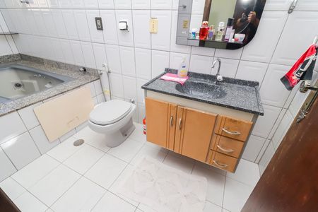 Casa para alugar com 150m², 3 quartos e 2 vagasBanheiro da Suíte