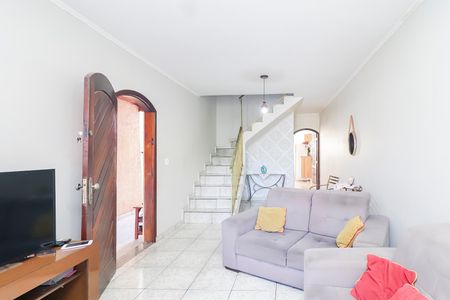 Casa para alugar com 150m², 3 quartos e 2 vagasSala