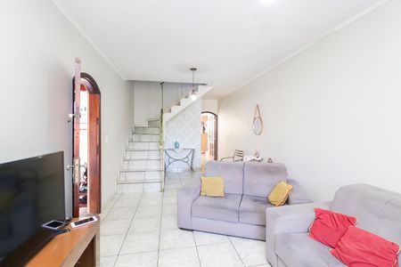 Casa para alugar com 150m², 3 quartos e 2 vagasSala