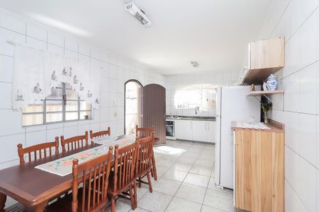 Casa para alugar com 150m², 3 quartos e 2 vagasCozinha