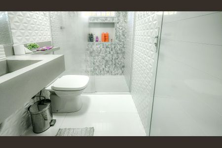 Casa à venda com 125m², 4 quartos e 2 vagas Casa à venda com 125m², 4 quartos e 2 vagasBanheiro da Suíte