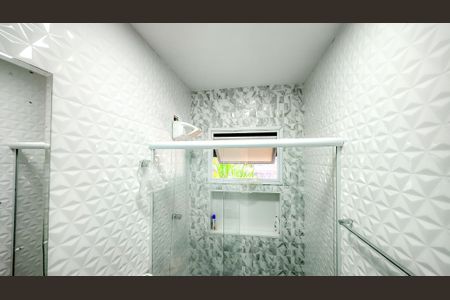 Casa à venda com 125m², 4 quartos e 2 vagas Casa à venda com 125m², 4 quartos e 2 vagasBanheiro
