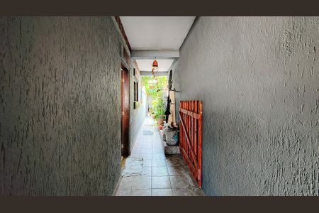 Casa à venda com 125m², 4 quartos e 2 vagas Casa à venda com 125m², 4 quartos e 2 vagasCorredor