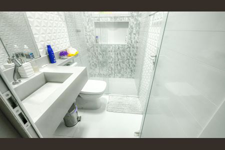 Casa à venda com 125m², 4 quartos e 2 vagas Casa à venda com 125m², 4 quartos e 2 vagasBanheiro