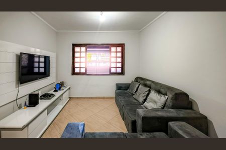 Sala de casa à venda com 4 quartos, 125m² em Jardim Lallo, São Paulo