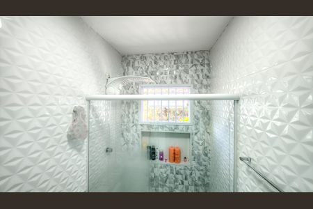Casa à venda com 125m², 4 quartos e 2 vagas Casa à venda com 125m², 4 quartos e 2 vagasBanheiro da Suíte