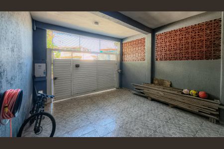 Casa à venda com 125m², 4 quartos e 2 vagas Casa à venda com 125m², 4 quartos e 2 vagasGaragem
