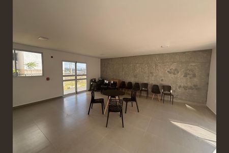 Apartamento para alugar com 33m², 2 quartos e sem vaga Apartamento para alugar com 33m², 2 quartos e sem vagaÁrea comum - Salão de festas