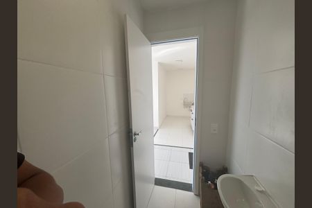 Apartamento para alugar com 33m², 2 quartos e sem vaga Apartamento para alugar com 33m², 2 quartos e sem vagaBanheiro