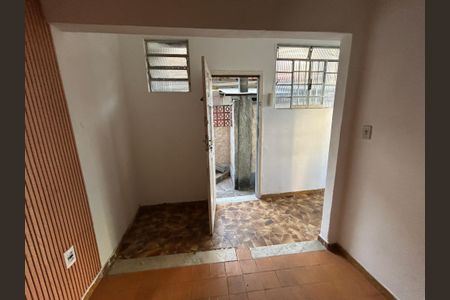Sala de casa para alugar com 1 quarto, 21m² em Todos Os Santos, Rio de Janeiro