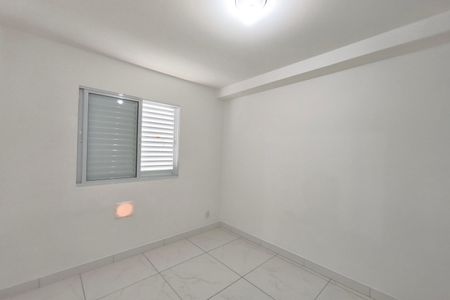 Quarto 2 de apartamento para alugar com 2 quartos, 46m² em Jardim Ipaussurama, Campinas