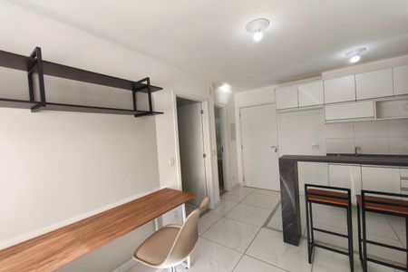 Sala de apartamento para alugar com 2 quartos, 46m² em Jardim Ipaussurama, Campinas