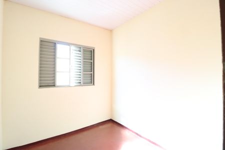Quarto 1 de casa para alugar com 2 quartos, 47m² em Planalto, Uberlândia
