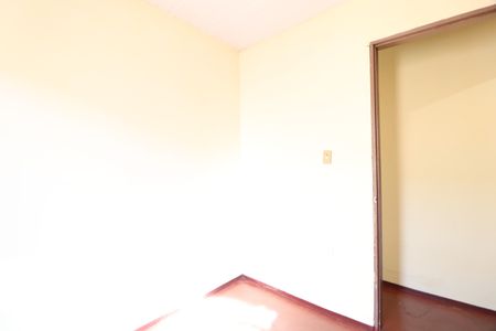 Quarto 1 de casa para alugar com 2 quartos, 47m² em Planalto, Uberlândia